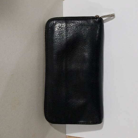 Chloé Black Leather Zip Wallet – Authentic Luxury with Silver Bow Accent 7.5x4" - Picture 6 of 17